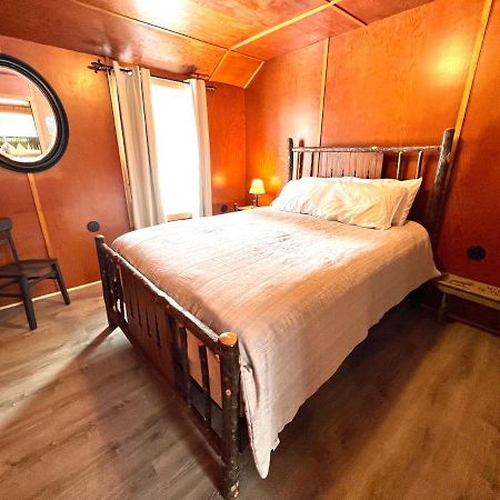 Hotel Adirondack Lake Cabins Indian Lake Exterior foto