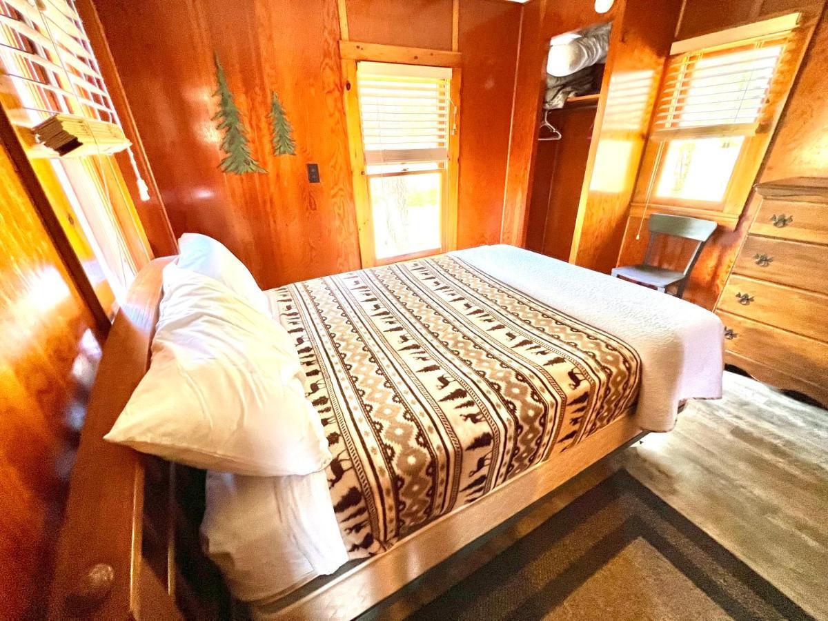 Hotel Adirondack Lake Cabins Indian Lake Exterior foto