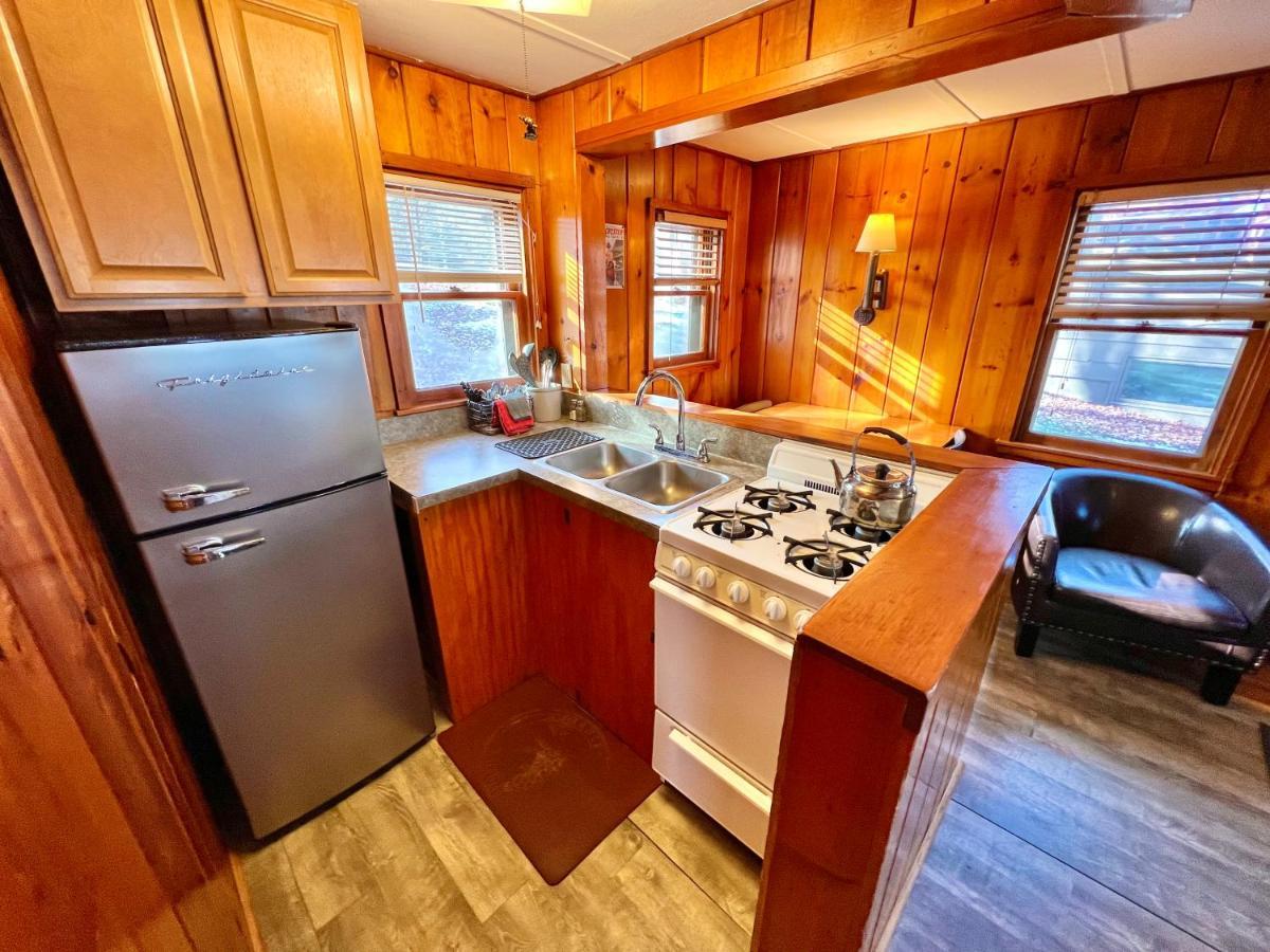 Hotel Adirondack Lake Cabins Indian Lake Exterior foto