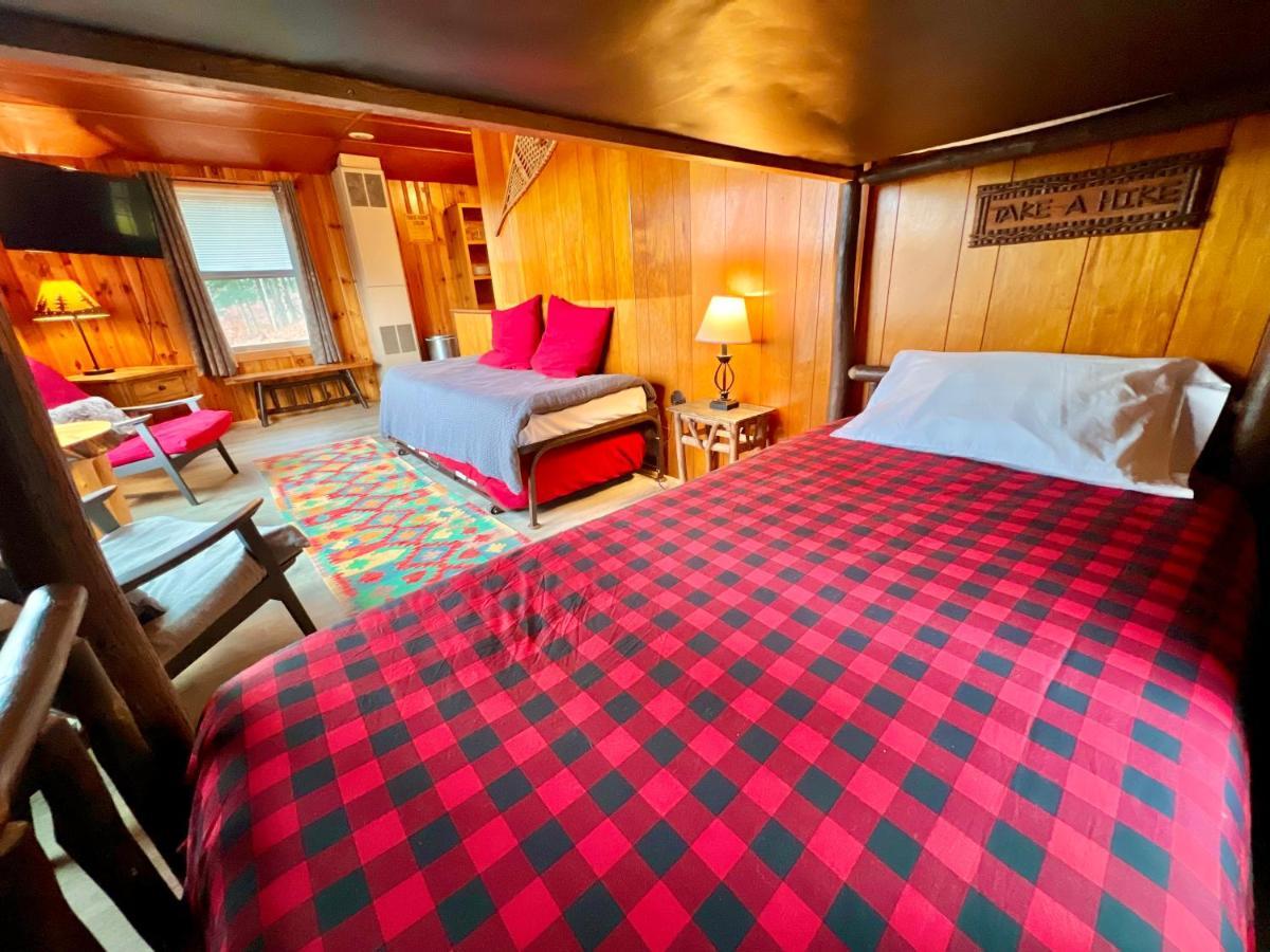 Hotel Adirondack Lake Cabins Indian Lake Exterior foto