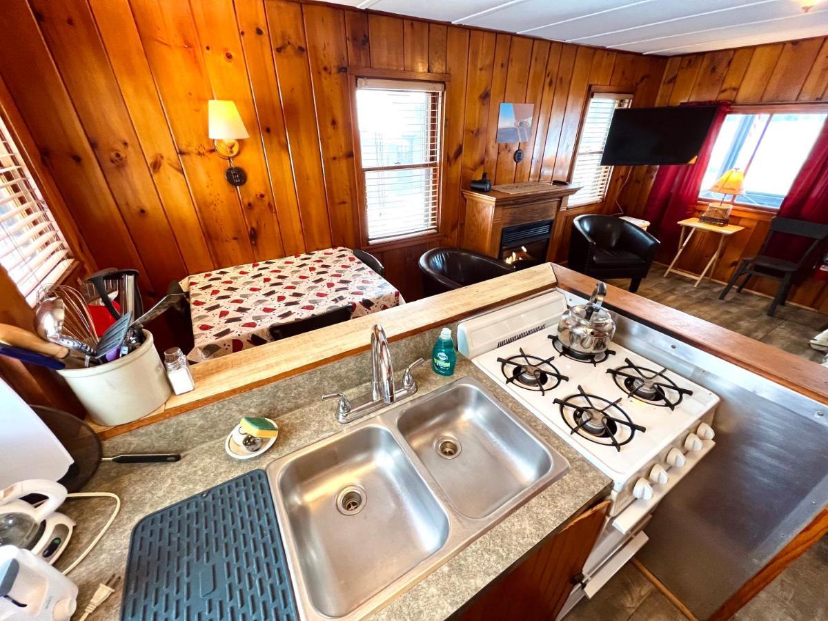 Hotel Adirondack Lake Cabins Indian Lake Exterior foto