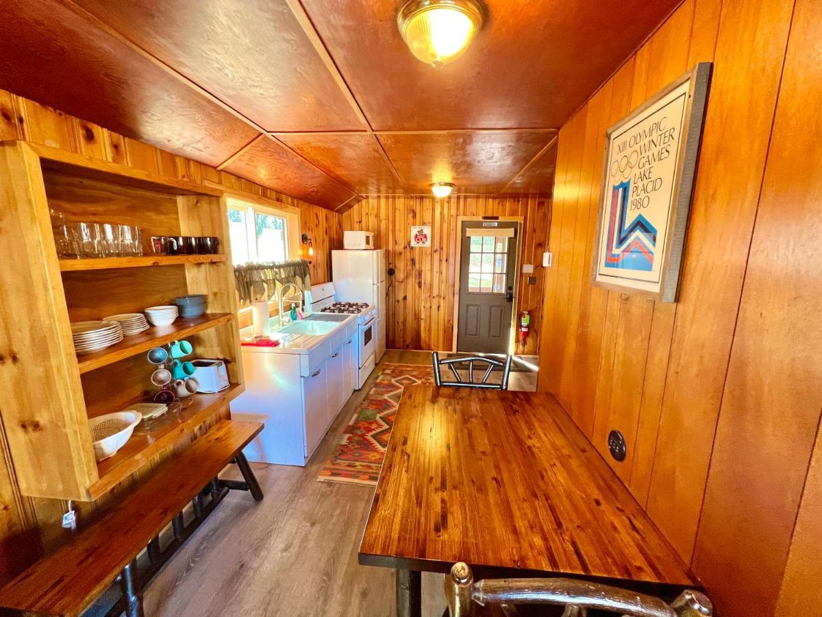 Hotel Adirondack Lake Cabins Indian Lake Exterior foto