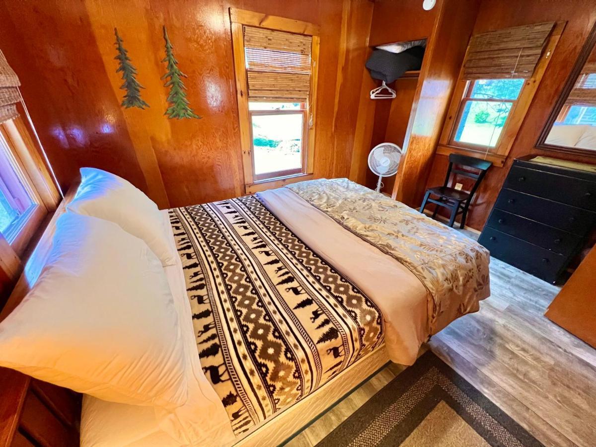 Hotel Adirondack Lake Cabins Indian Lake Exterior foto